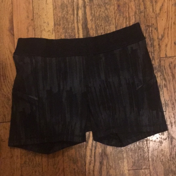 lululemon athletica Pants - Lululemon women’s shorts